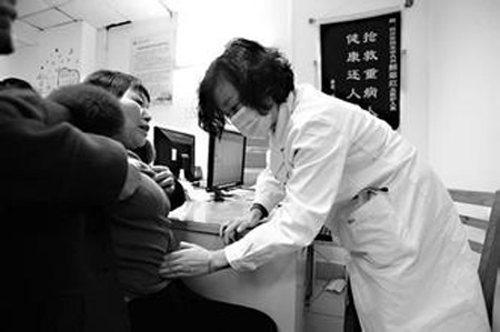 糾結(jié)之后，這位全科醫(yī)生有話說