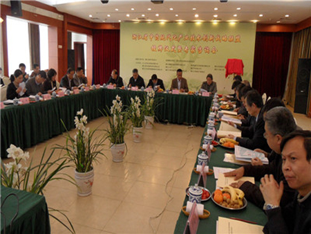 400專(zhuān)家在杭州探討 看中醫(yī)吃中藥今后更多靠“創(chuàng)新”