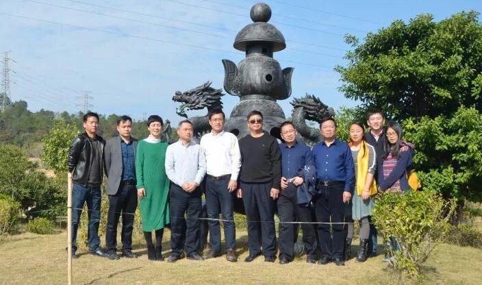 葛洪后裔、寧波寧海縣岔路鎮(zhèn)黨委書記葛歡善率隊(duì)來我園參觀考察